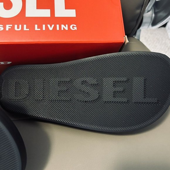 BNWB WOMEN'S DIESEL SA-MAYEMI DW SLIDES SANDALS BLACK WITH RED LOGO US SIZE 7 - Picture 9 of 12